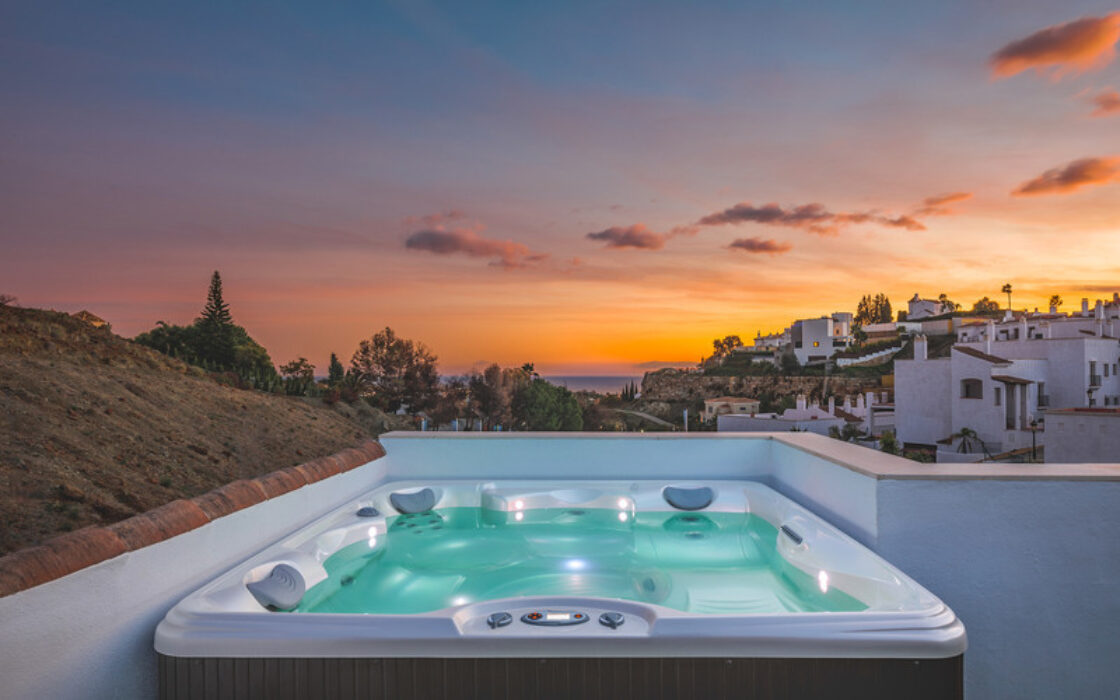 Просторная 2-комнатная квартира с террасой в Бенахависе