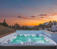 Просторная 2-комнатная квартира с террасой в Бенахависе