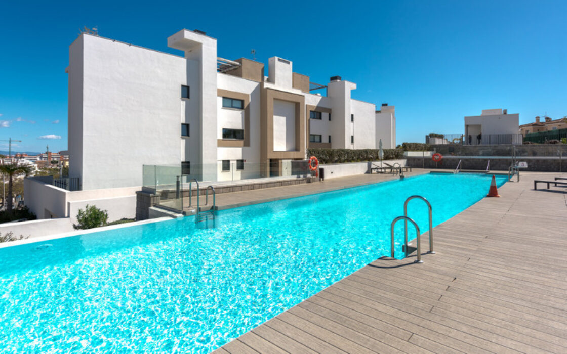 Квартира 3 спальни в Эстепоне с видом на море 124 кв.м