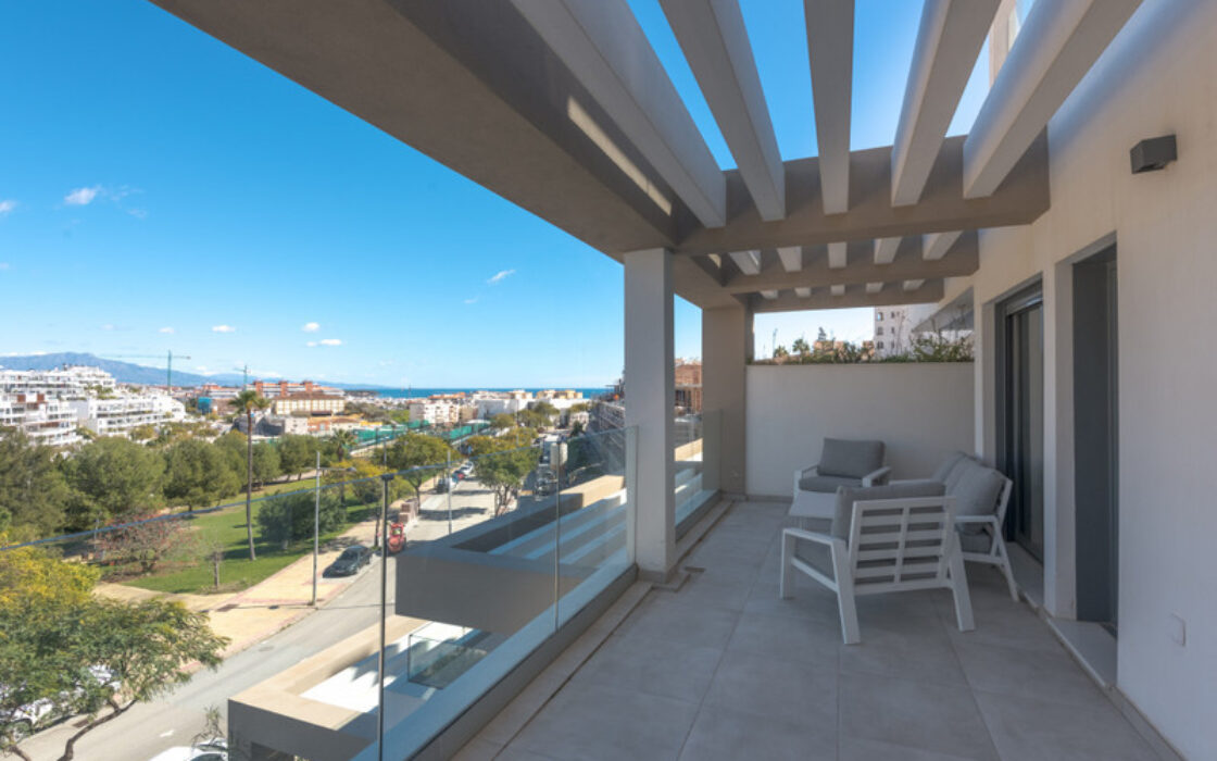 Квартира 3 спальни в Эстепоне с видом на море 124 кв.м