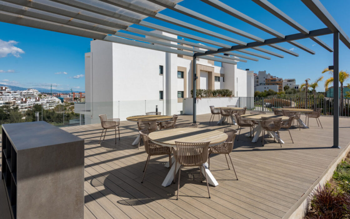 Квартира 3 спальни в Эстепоне с видом на море 124 кв.м