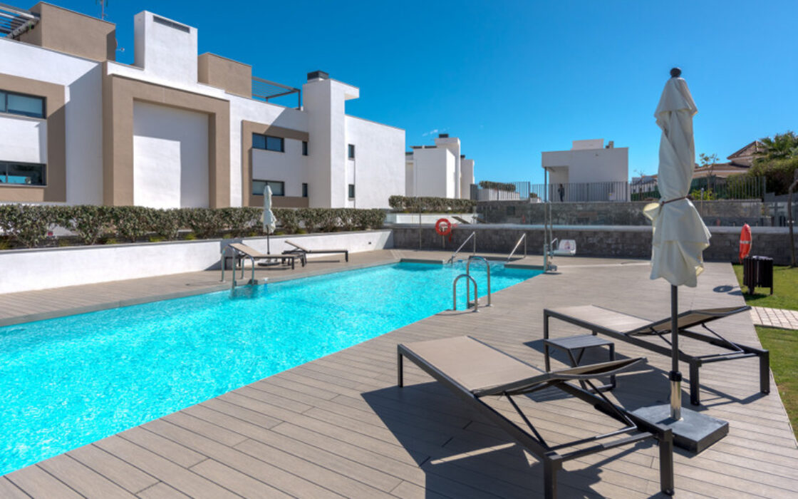 Квартира 3 спальни в Эстепоне с видом на море 124 кв.м