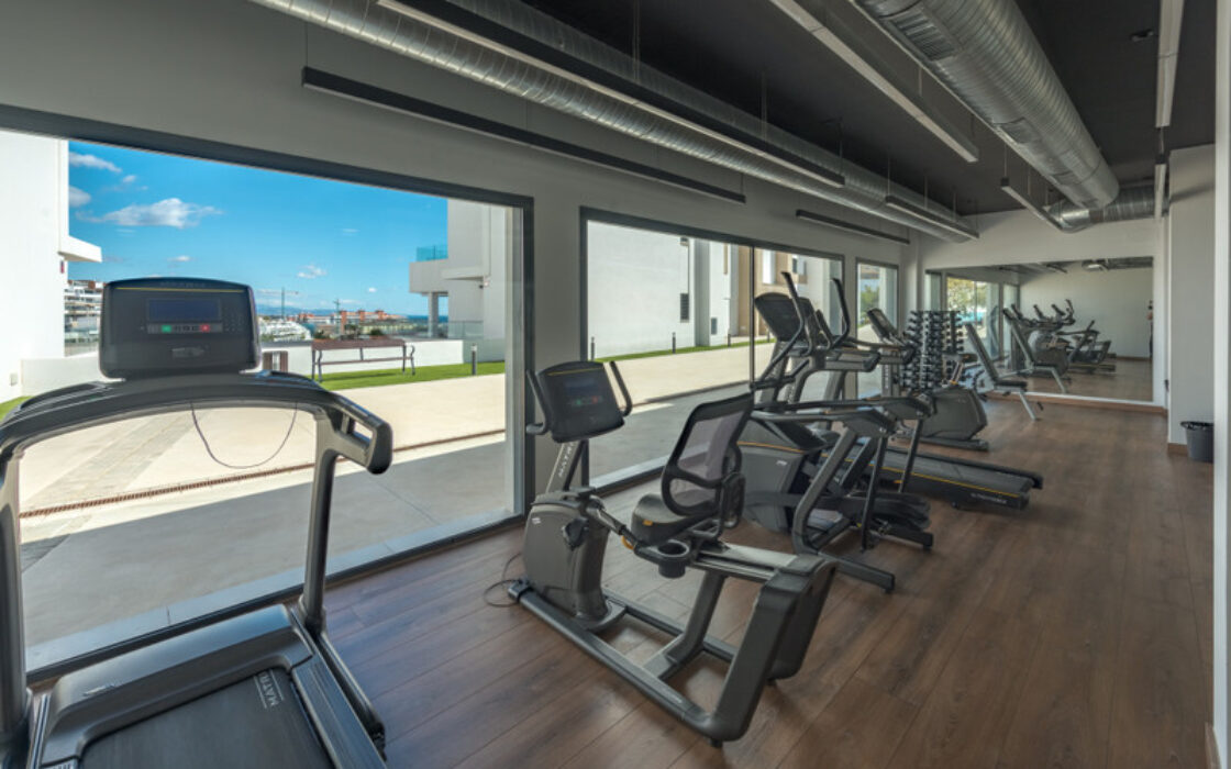 Квартира 3 спальни в Эстепоне с видом на море 124 кв.м