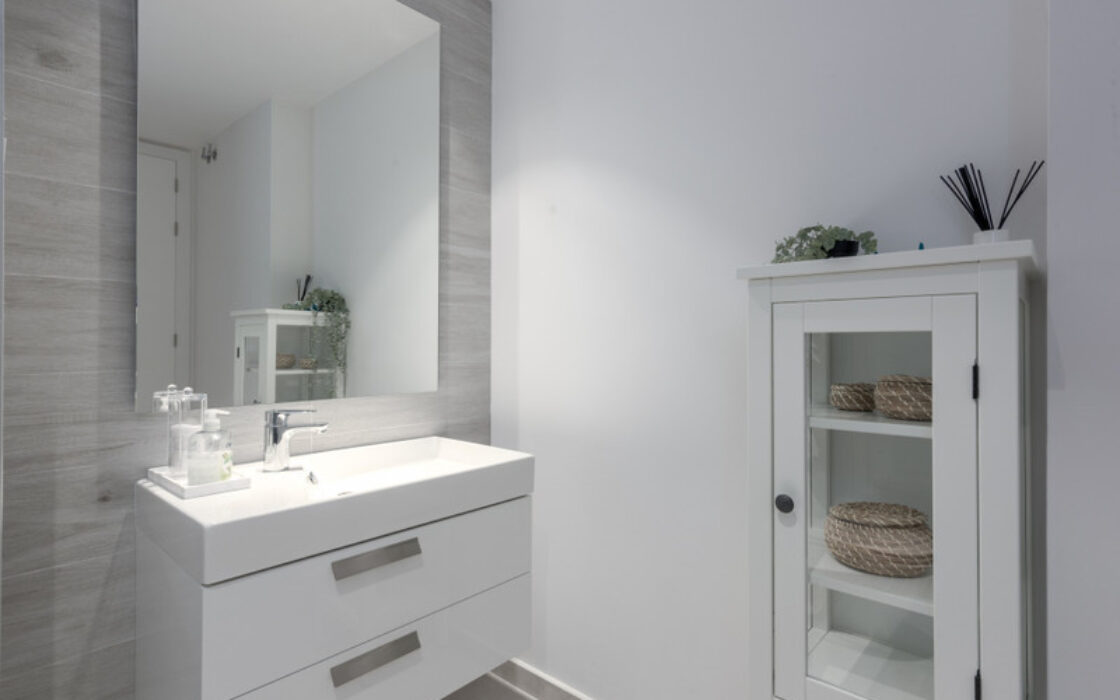 Квартира 3 спальни в Эстепоне с видом на море 124 кв.м