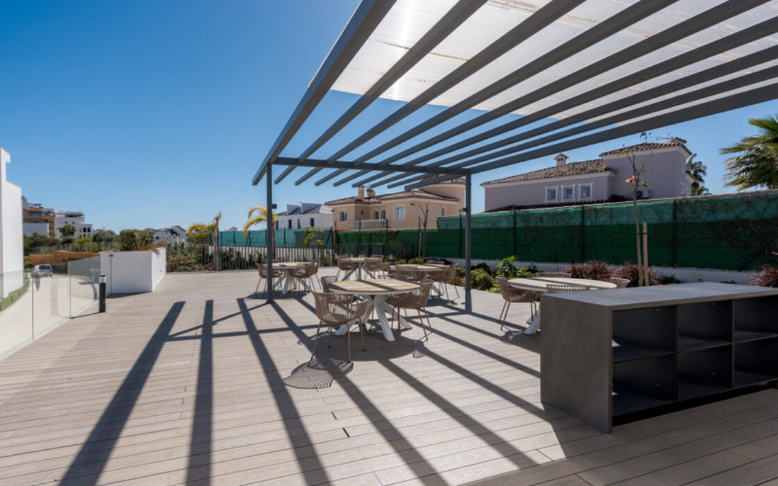 Квартира 3 спальни в Эстепоне с видом на море 124 кв.м