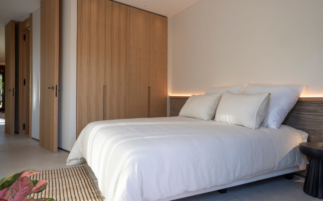 Трехкомнатная квартира в Престижном пляжном комплексе 202 кв.м с террасой