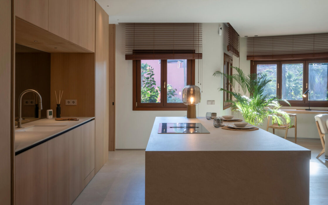 Трехкомнатная квартира в Престижном пляжном комплексе 202 кв.м с террасой