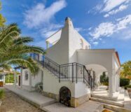 Продажа одноэтажной виллы в Ла Зения у моря 82 кв.м с солярием