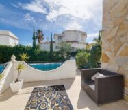 Продажа одноэтажной виллы в Ла Зения у моря 82 кв.м с солярием