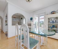 Продажа одноэтажной виллы в Ла Зения у моря 82 кв.м с солярием