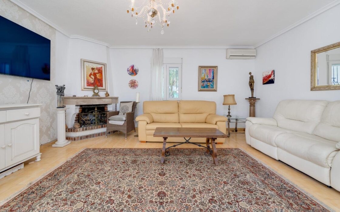 Продажа одноэтажной виллы в Ла Зения у моря 82 кв.м с солярием