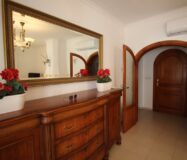 Вилла в Кальпе 240 кв.м з видом на море та чотирма терасами