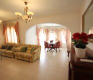 Вилла в Кальпе 240 кв.м з видом на море та чотирма терасами