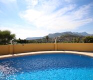 Вилла в Кальпе 240 кв.м з видом на море та чотирма терасами