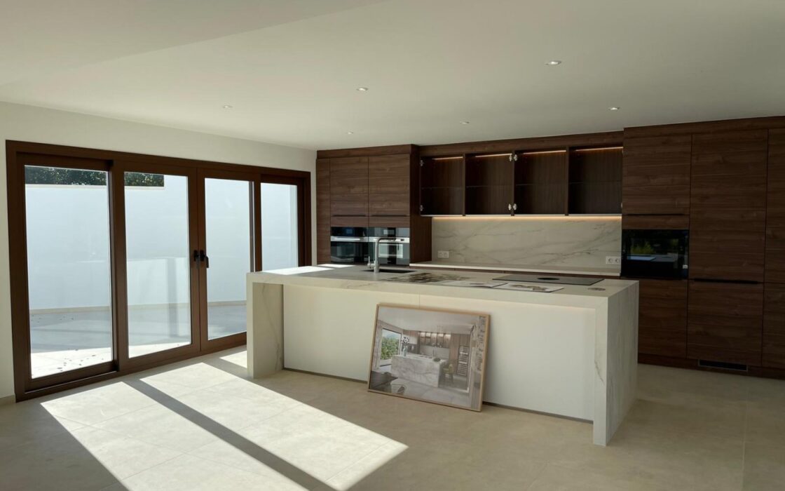 Розкішна вілла в Альтеа з терасою та видом на море