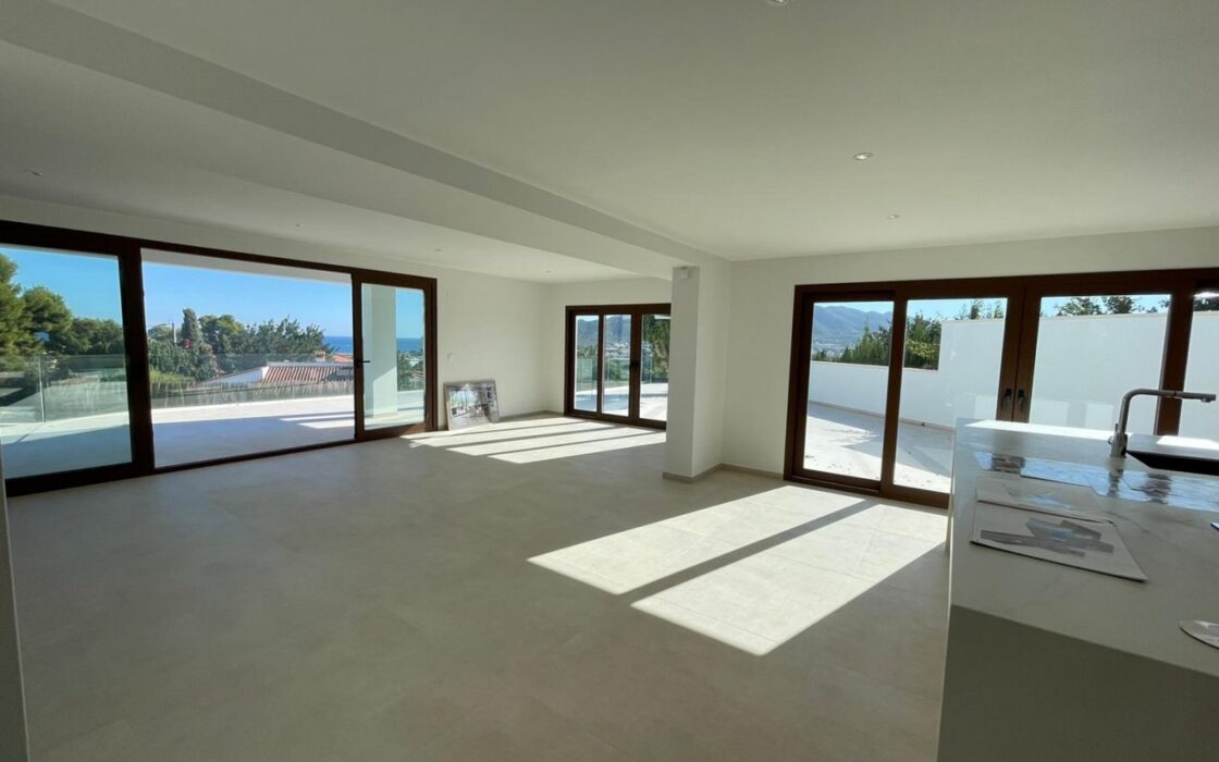 Розкішна вілла в Альтеа з терасою та видом на море