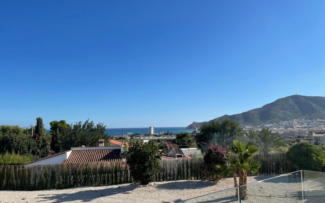 Розкішна вілла в Альтеа з терасою та видом на море