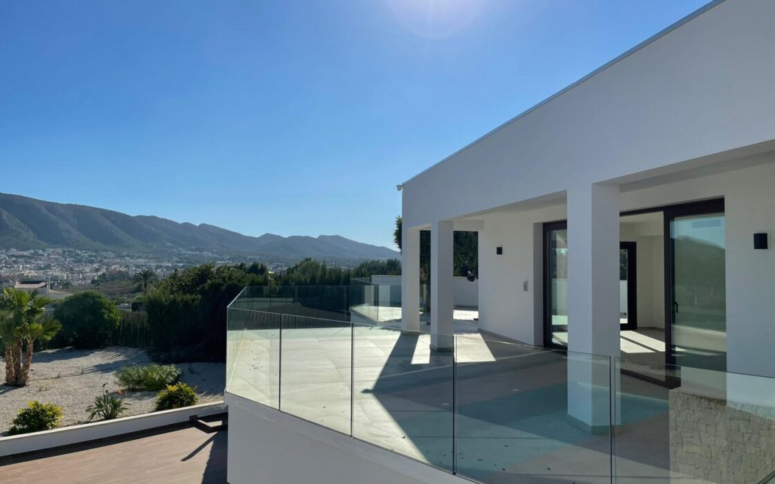 Розкішна вілла в Альтеа з терасою та видом на море