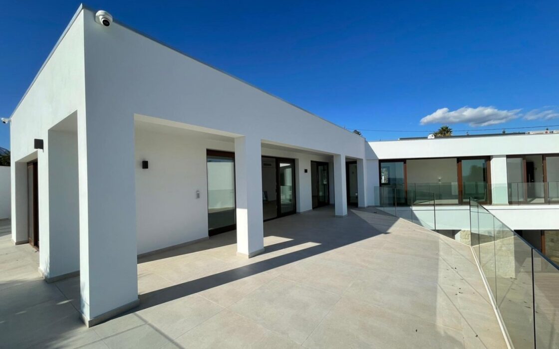 Розкішна вілла в Альтеа з терасою та видом на море