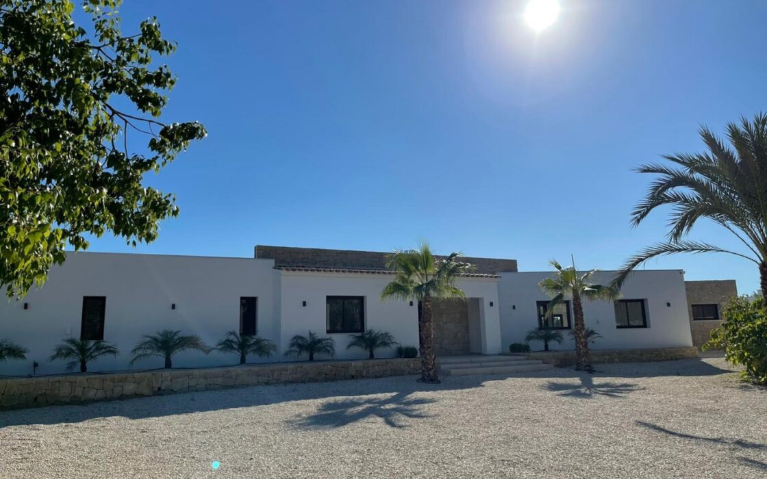 Розкішна вілла в Альтеа з терасою та видом на море