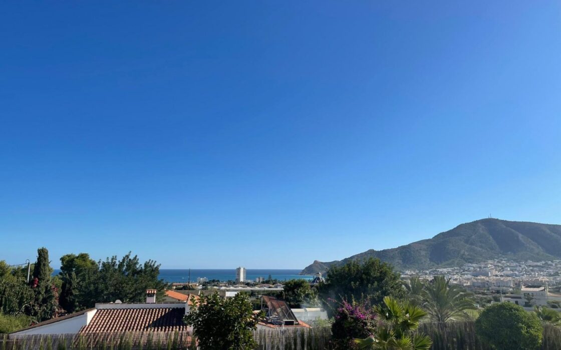 Розкішна вілла в Альтеа з терасою та видом на море