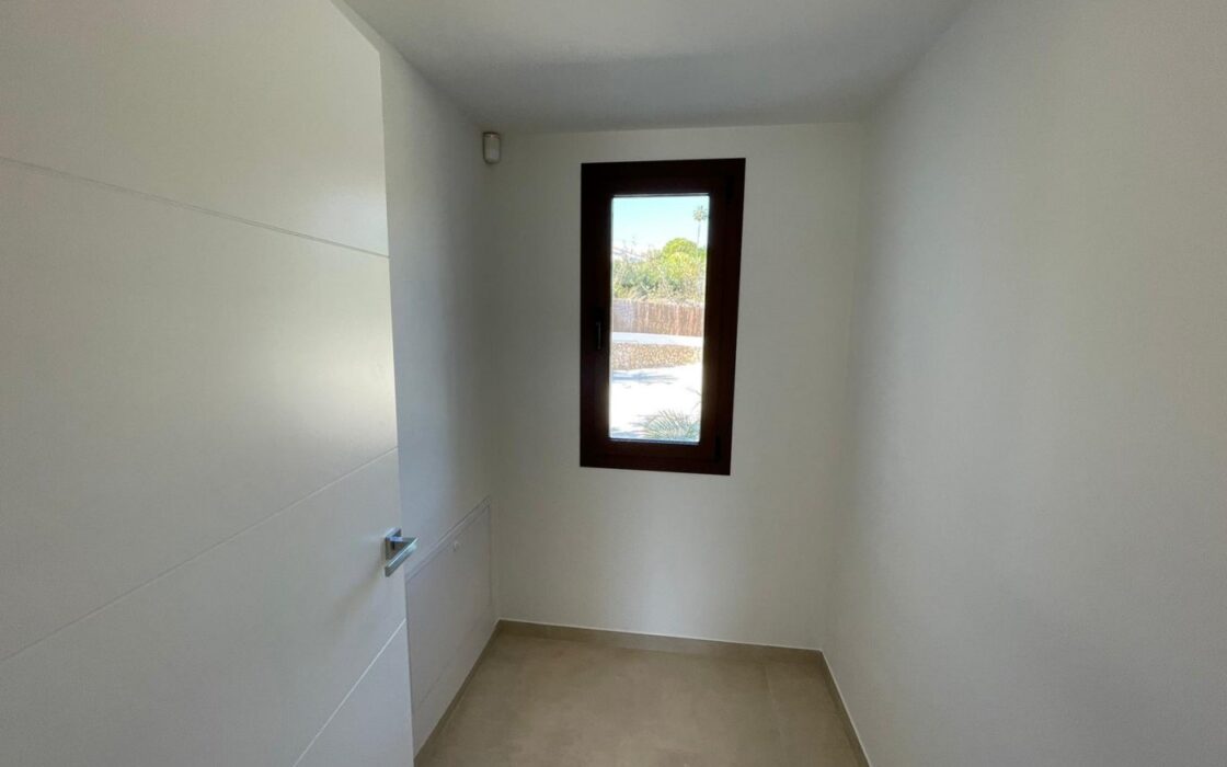 Розкішна вілла в Альтеа з терасою та видом на море