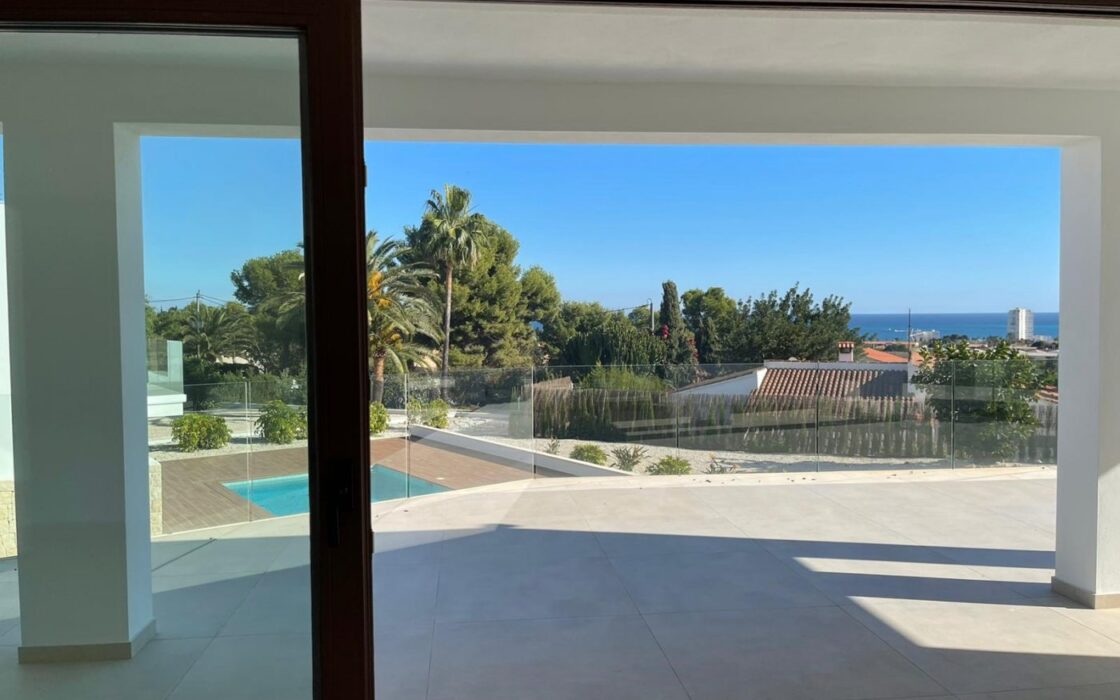 Розкішна вілла в Альтеа з терасою та видом на море