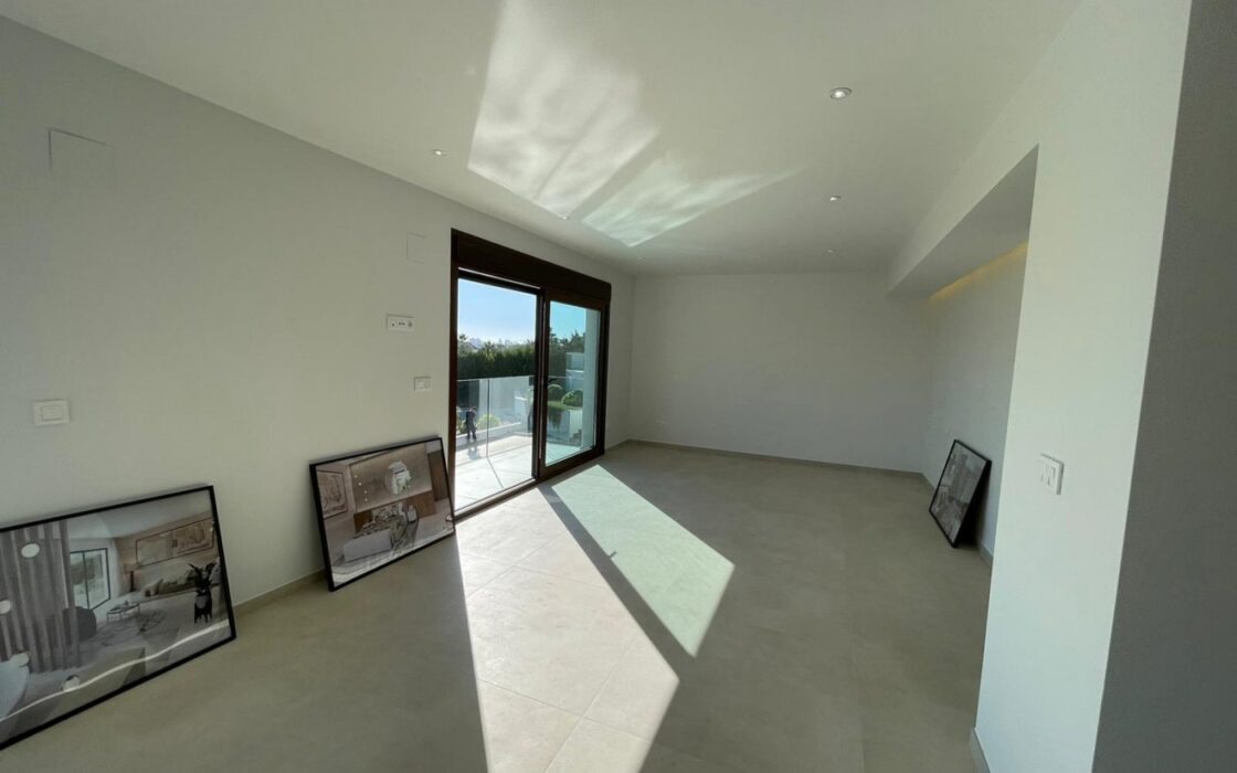 Розкішна вілла в Альтеа з терасою та видом на море