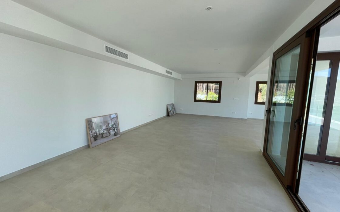 Розкішна вілла в Альтеа з терасою та видом на море