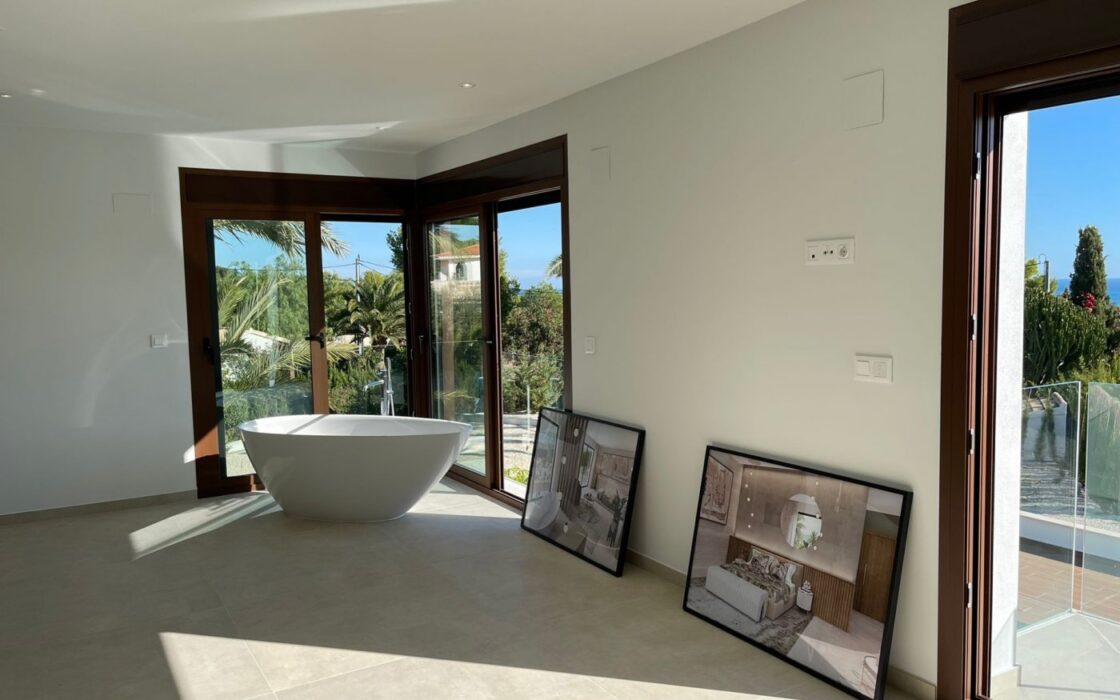 Розкішна вілла в Альтеа з терасою та видом на море