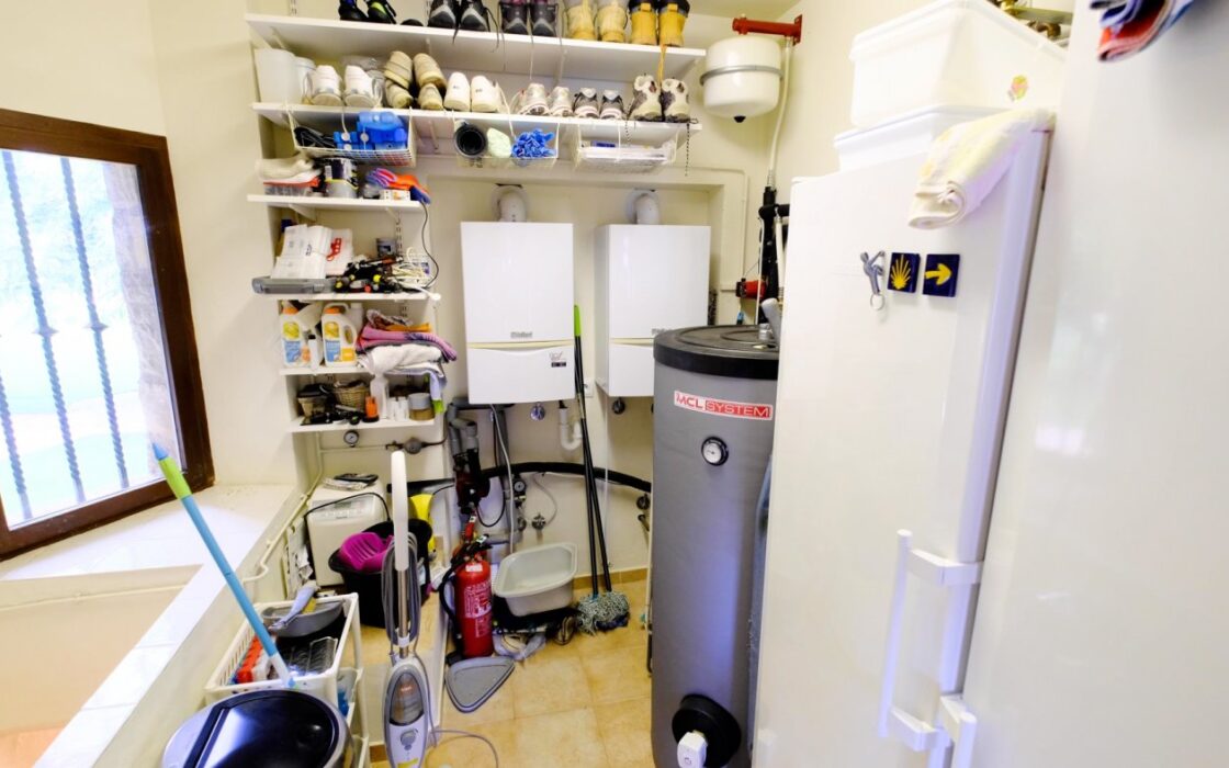 Роскошный дом на берегу в Бениссе 600 кв.м с бассейном