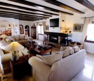 Роскошный дом на берегу в Бениссе 600 кв.м с бассейном