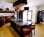 Роскошный дом на берегу в Бениссе 600 кв.м с бассейном