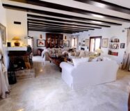 Роскошный дом на берегу в Бениссе 600 кв.м с бассейном