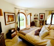 Роскошный дом на берегу в Бениссе 600 кв.м с бассейном