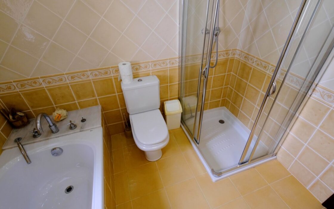 Роскошный дом на берегу в Бениссе 600 кв.м с бассейном