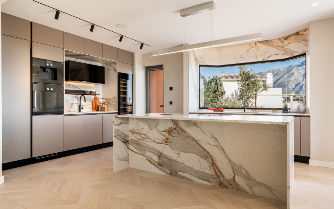 Роскошные апартаменты в Малаге, 290 кв.м, с террасой