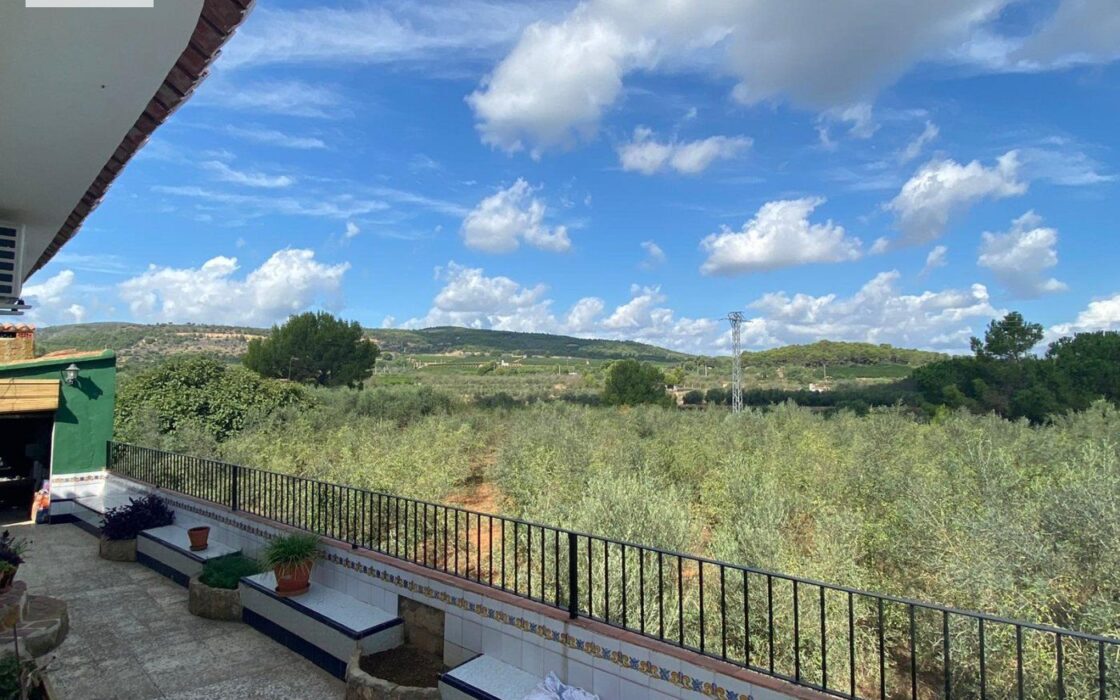 Вилла в Альгимия де Альфара с бассейном и террасой 191 кв.м