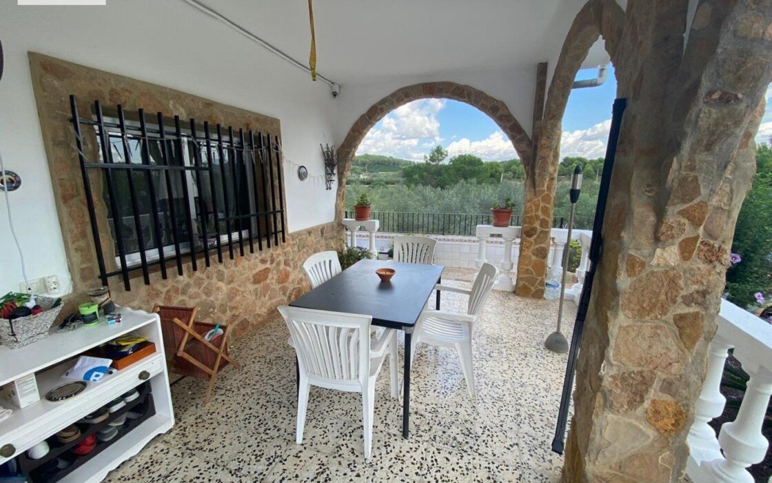 Вилла в Альгимия де Альфара с бассейном и террасой 191 кв.м