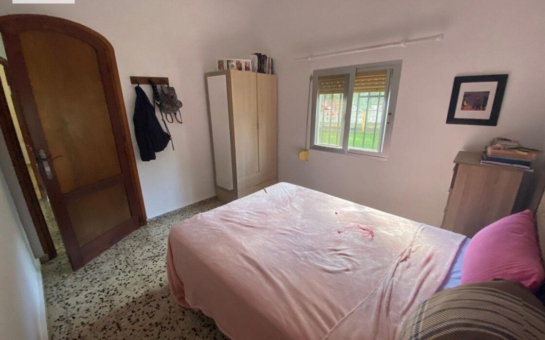 Вилла в Альгимия де Альфара с бассейном и террасой 191 кв.м