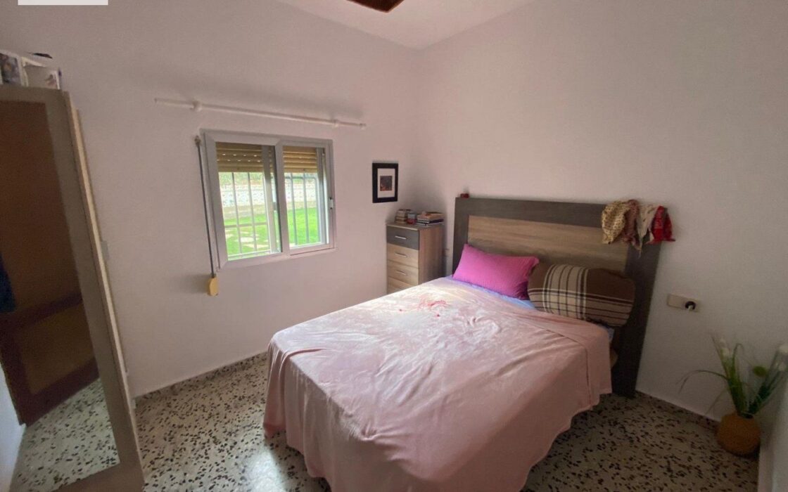 Вилла в Альгимия де Альфара с бассейном и террасой 191 кв.м