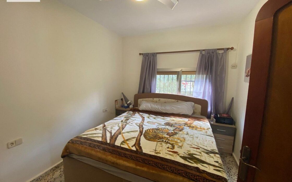 Вилла в Альгимия де Альфара с бассейном и террасой 191 кв.м