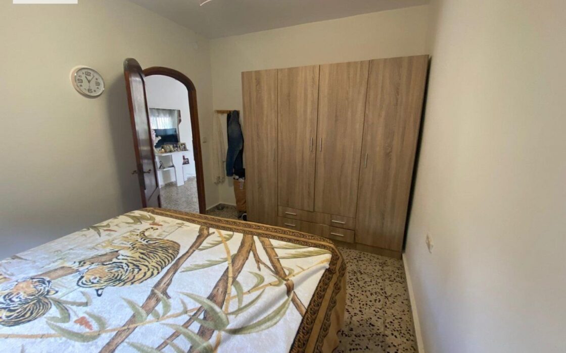 Вилла в Альгимия де Альфара с бассейном и террасой 191 кв.м