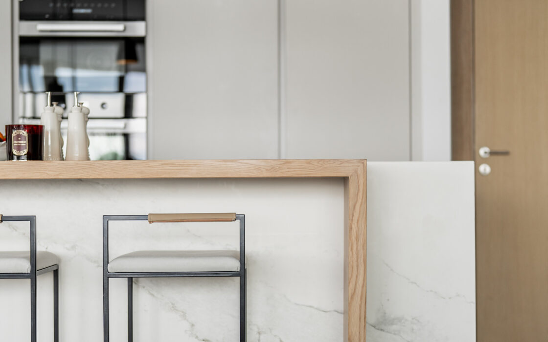 Сучасна 2-кімнатна квартира в Марбельї з терасою