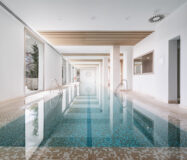 Сучасна 2-кімнатна квартира в Марбельї з терасою