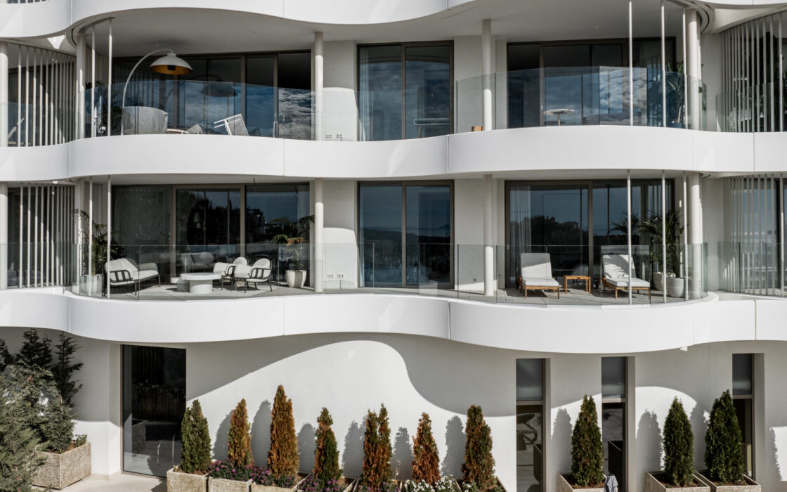 Сучасна 2-кімнатна квартира в Марбельї з терасою