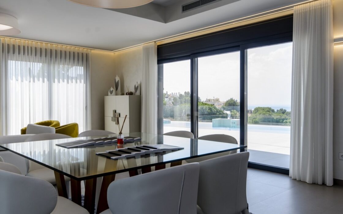 Новые виллы в Кампуморе 250 м от пляжа с бассейном