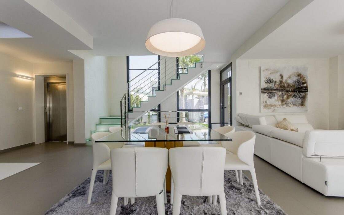 Новые виллы в Кампуморе 250 м от пляжа с бассейном