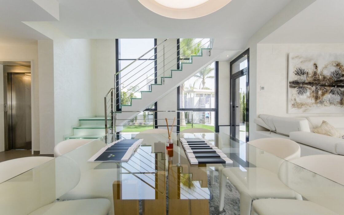 Новые виллы в Кампуморе 250 м от пляжа с бассейном