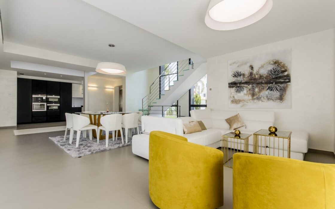 Новые виллы в Кампуморе 250 м от пляжа с бассейном